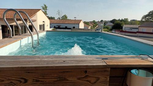 Avrille House | Chambre douillette, calme, lit queen size wifi