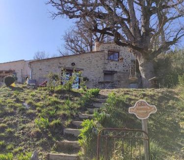 Trigance House | Chambre du Champon GR49