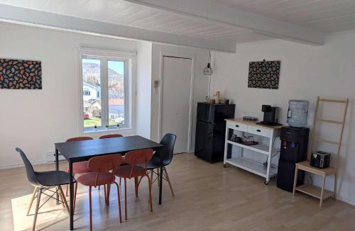Pohenegamook House | Chambre du Loup-Malsom-Wolf