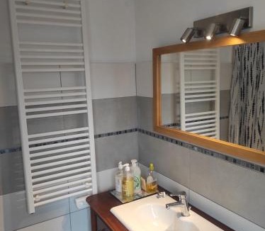 Lodeve House | Chambre entrée indépendante