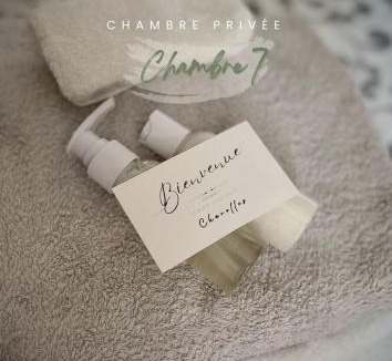 Charolles Bed & Breakfast | Chambre et bureau
