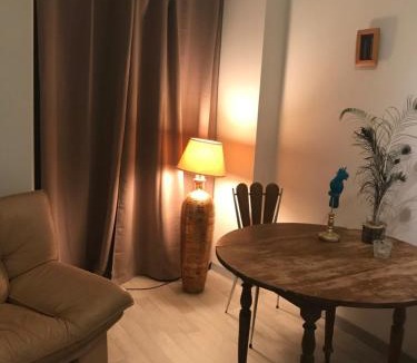 Bellac House | Chambre et salle de bain privative