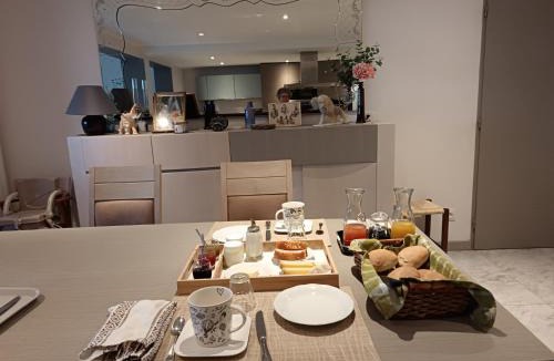 Poligny Bed & Breakfast | Chambre et table d'hôtes La Meule