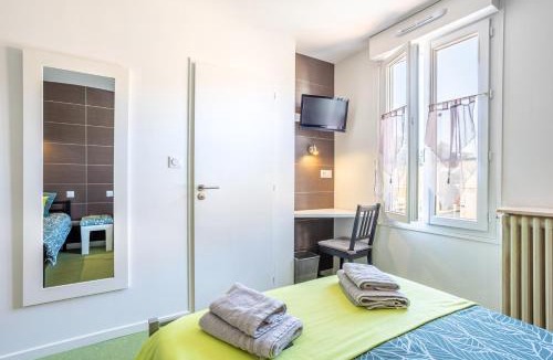 Chantonnay House | Chambre Familiale 3 personnes - N°9