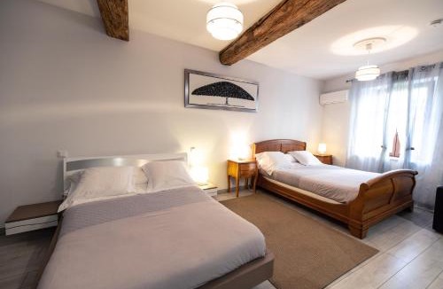 Centre Historique Apartment | Chambre Familiale du Couvent