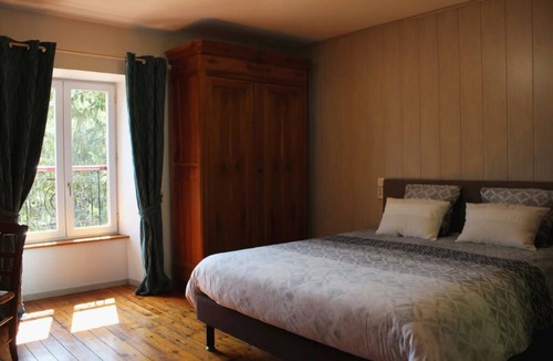 Mortagne-sur-Sevre Bed & Breakfast | Chambre "fil de L'o"