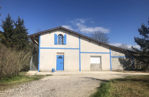 Barberey-aux-Moines Apartment | Chambre de l'Eclusier
