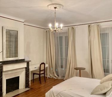 Boulogne-sur-Gesse Apartment | Chambre