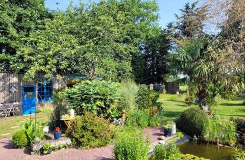La Chapelle-aux-Filtzmeens Bed & Breakfast | Chambre des lutins chaleureuse 1-3 pers avec petit-déjeuner maison & jardin