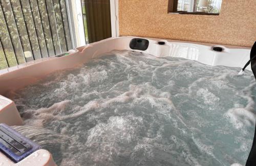 Le Bouchet-Saint-Nicolas House | Chambre avec SPA "Chez les Garçons"