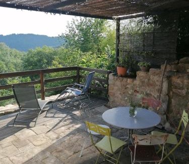 Saint-Etienne-de-Boulogne Bed & Breakfast | chambre spacieuse avec sdb et terrasse privative