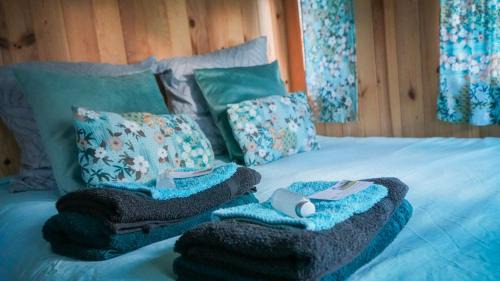 Corcoue-sur-Logne Bed & Breakfast | Chambre d'hôtes Sous Les Grands Chênes Cabane du CHENE