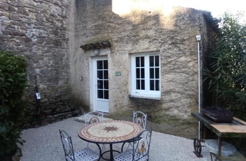 Saint-Andre-d'Olerargues House | Chambre Basilic Mas Bel Espérance