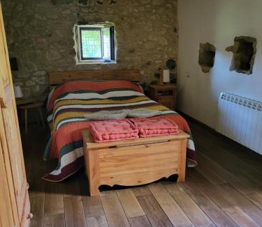 Saint-Laurent-de-Cerdans Bed & Breakfast | chambre ciel et terre et chambre terrasse