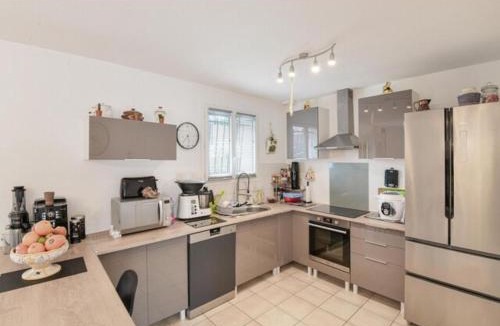 Saint-Medard-de-Guizieres Bed & Breakfast | Chambre zen