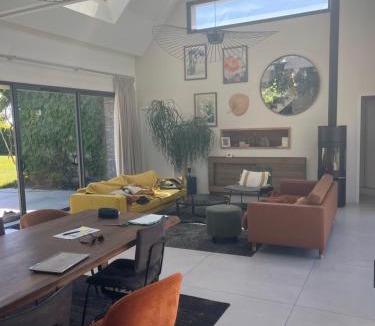 Saint-Melaine-sur-Aubance House | Chambre avec suite - piscine -15 min Angers