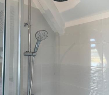 Saint-Melaine-sur-Aubance House | Chambre privée avec salle de bain, piscine, proche Angers