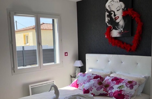 Saint-Privat-des-Vieux Bed & Breakfast | Chambre et Table D'hôtes - Loge Marilyn