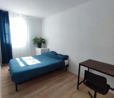 Saint-Sebastien-sur-Loire House | CHAMBRE DANS APPARTEMENT LES GRANDS NOELs