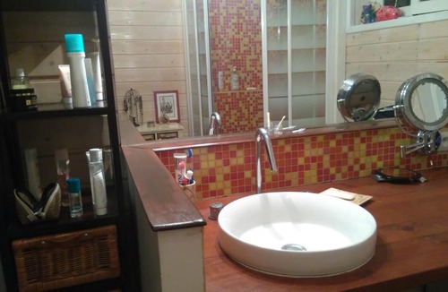 Saint-Sebastien-sur-Loire House | Chambre privée dans une maison avec jardin