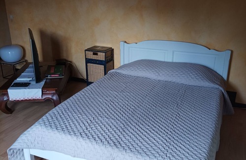 Sainte-Eulalie-en-Born Bed & Breakfast | Chambre Chez L'habitant