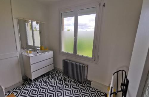 Reze House | Chambre Gabare proche Nantes