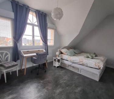Mathieu Bed & Breakfast | Chambre Hugues entre Caen et la mer avec piscine