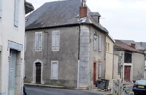Saint-Laurent-de-Neste Apartment | Chambre indépendante