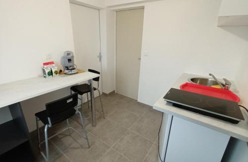 Le Pellerin Bed & Breakfast | Chambre indépendante avec Kitchenette et sdb