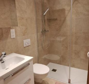 Amplepuis House | Chambre indépendante SDB privative à Amplepuis