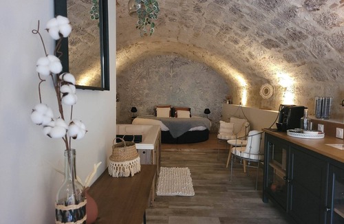 Montpezat-de-Quercy Apartment | Chambre Insolite et SPA Privatif