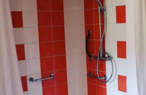 Mortagne-sur-Sevre Bed & Breakfast | Chambre "jardin" Accessible aux Personnes à Mobilité Réduite