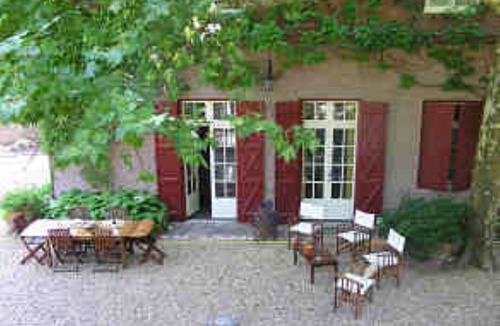 Bez-et-Esparon Bed & Breakfast | CHAMBRE JAUNE IN CHATEAU MASSAL