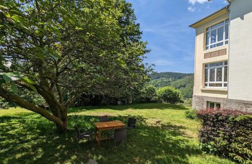 Sapois Bed & Breakfast | Chambre Jonquille avec entrée privée et animaux admis - FR-1-589-718