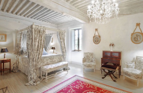 Jongieux Bed & Breakfast | Chambre L'ALTESSE - Château de la Mar