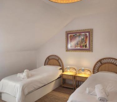 Maisonnais Bed & Breakfast | Chambre Lady rose
