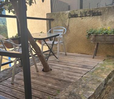 Cucugnan Bed & Breakfast | Chambre Le 40 marches