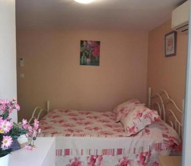 Leucate Bed & Breakfast | CHAMBRE LEUCATE VILLAGE