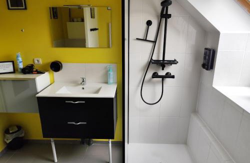 Tourville-la-Campagne House | chambre lit double