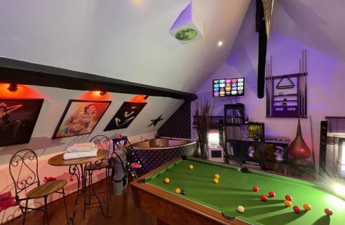 Marolles-en-Hurepoix House | Chambre & Lounge Privé Jacuzzi