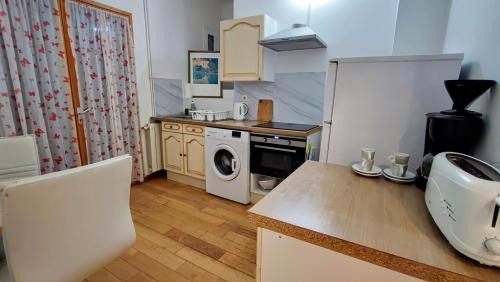 Bas-Vernet House | Chambre Luxurieux Gris