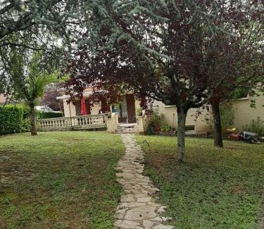 Carlus Bed & Breakfast | Chambre maison piscine