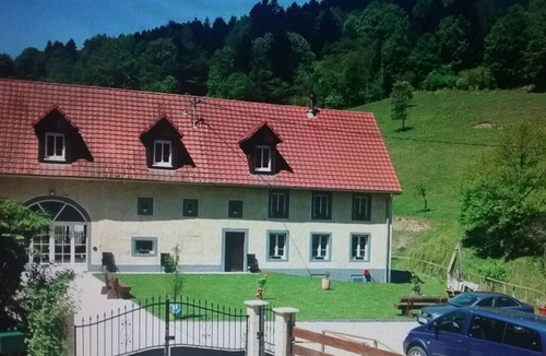 Urbeis Bed & Breakfast | Chambre Mansardée Dans un Ancien Corps de Ferme Rénové Avec Accès Indépendant