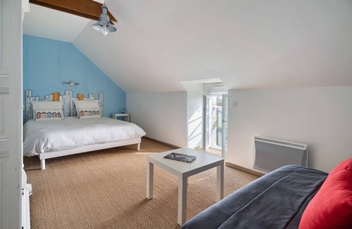 Mont-Dol Bed & Breakfast | “Chambre Marine” Guest Room with Shared Terrace, Shared Garden, and Wi-Fi