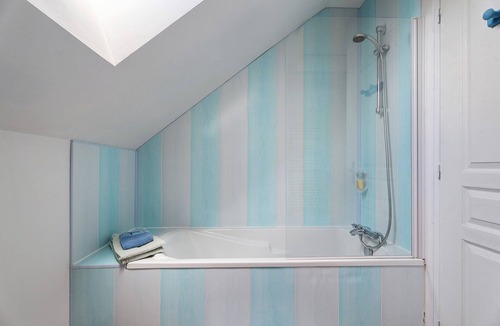 Mont-Dol Bed & Breakfast | “Chambre Marine” Guest Room with Shared Terrace, Shared Garden, and Wi-Fi