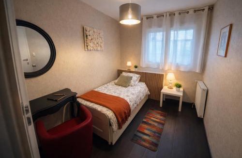 Vaulx-en-Velin Bed & Breakfast | Chambre Mawa Tout Confort