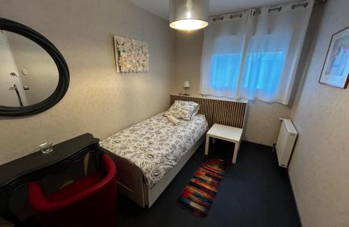 Vaulx-en-Velin Bed & Breakfast | Chambre Mawa Tout Confort