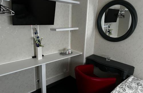 Vaulx-en-Velin Bed & Breakfast | Chambre Mawa Tout Confort