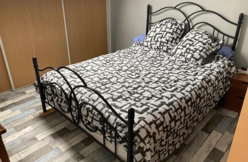 Vernouillet House | Chambre meublée dans une maison