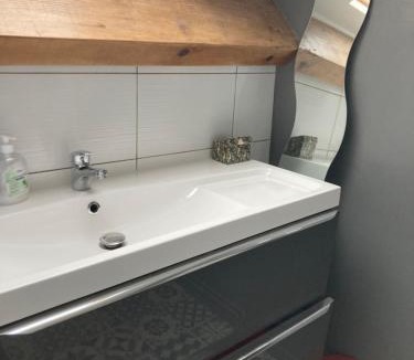 Vernouillet House | Chambre meublée dans une maison